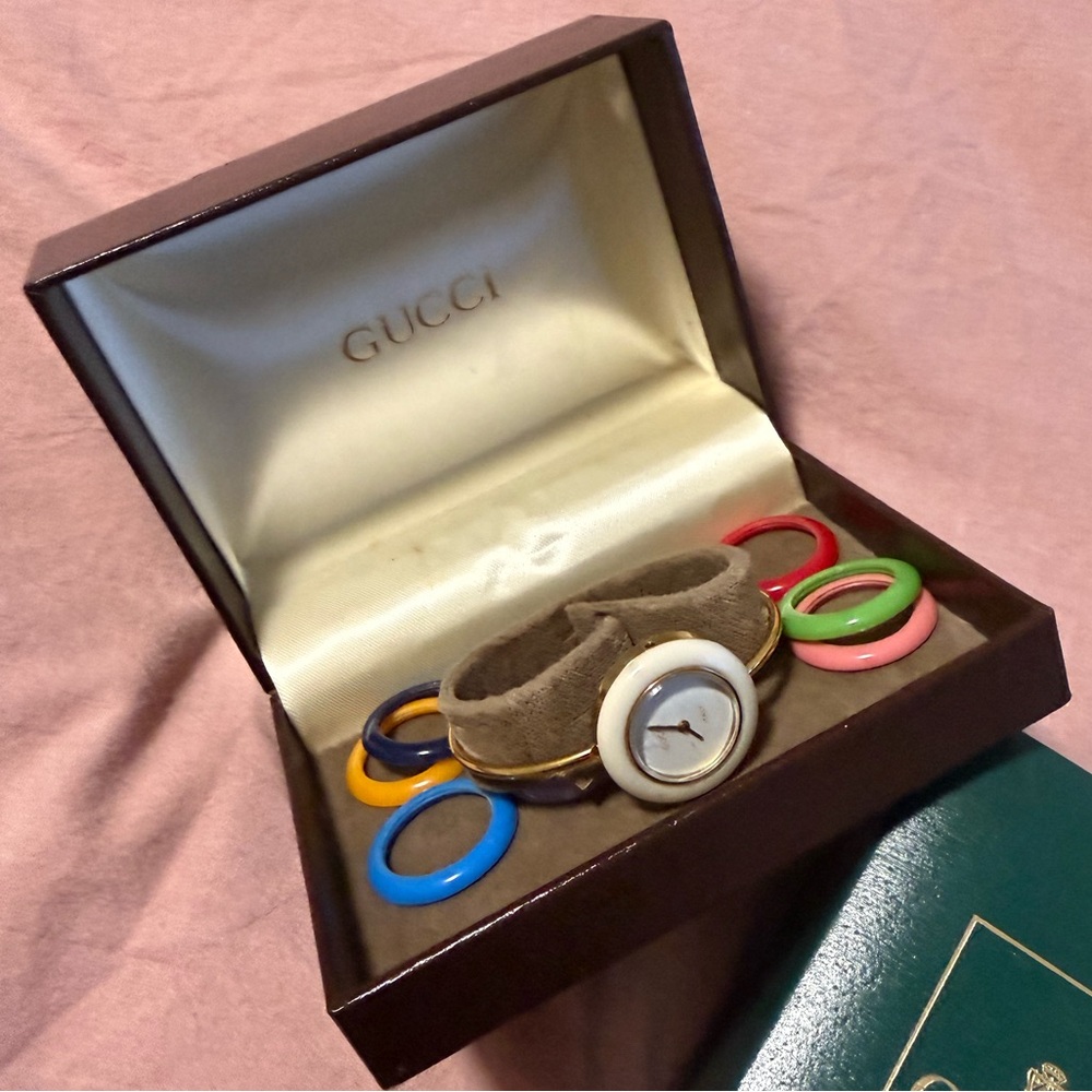 Gucci Gold Bezel Watch